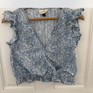 Universal Thread Blue Floral Ruffle Blouse